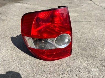 FARO PARTE TRASERA IZQUIERDA VW FOX DESMONTAJE  