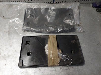 Pacifica 2016-2021r подставка номерного знака rejestr. фото №1