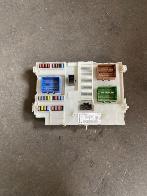 Volvo v60 ii модуль коробка bsi 31412969aa фото №1