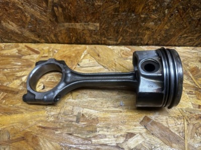 Поршень + шатун lexus is 3 2.0 8ar фото №1