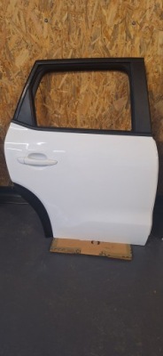 Двері задні праве citroen c3 aircross lift фото №1