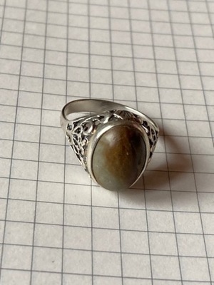 Srebrny pierścionek z jaspisem