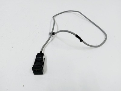 TOYOTA YARIS IV 21R. RANURA USB CABLE  