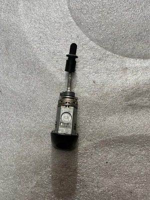 S4 b8 lift a4 вкладка ключа дверь замок 8t1837167.... фото №1