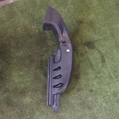 Tesla model y труба пабтрубок  канал воздуха 1643590-00-a фото №1