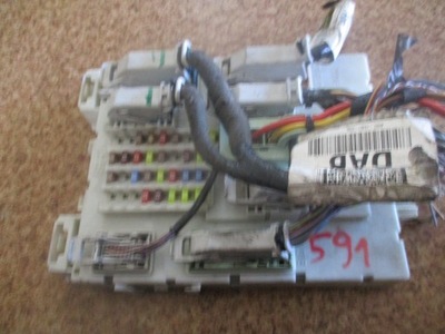 Коробка предохранителей bsi cmax mk2 av6n-14a073-df фото №1