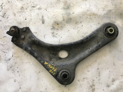 Рычаг правый передний перед peugeot 208 citroen c3 фото №1