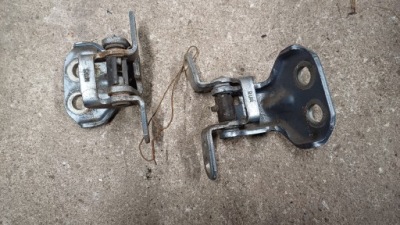 Mazda 2 02-07 петля двері правий задній задній комплект фото №1