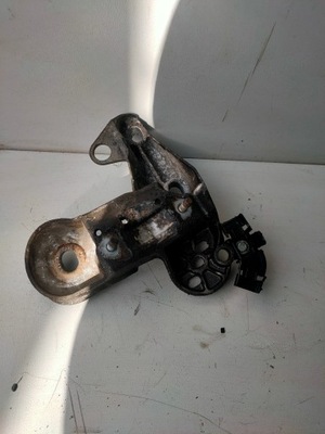 Кронштейн права двигуна audi a4 b6 8e0199352f фото №1