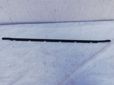 Молдинг ущільнювач правий перед kia ceed ii 12-16 фото №1