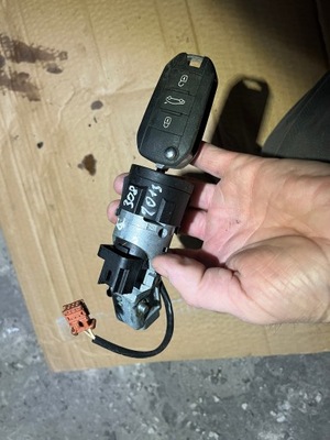 Замок зажигания peugeot 308 t9 13 rok pilot ключ оригинал фото №1