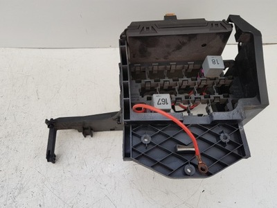 Коробка запобіжників skoda fabia i 1.4 mpi 2003r фото №1