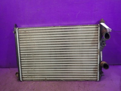 Renault megane 1 95-99 1.4 радіатор води 63896a фото №1