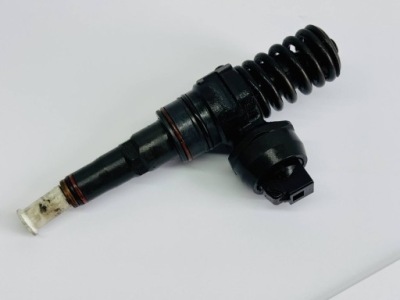 Инжектор форсунка vw polo 9n 1.4tdi 045130073t фото №1