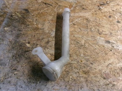 Nissan qashqai i j10 заливна горловина бачок омивача фото №1