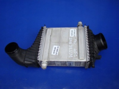 Інтеркулер mercedes w176 2.0 t a45 a1330900014 фото №1