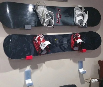 Uchwyt na ściane trzymanie na deske snowboard