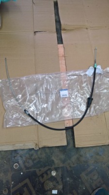 Chrysler dodge grand caravan трос передняя часть тормоза стояночного 04683285ad фото №1