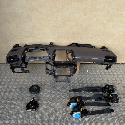 Приборная панель комплектная подушка безопасности консоль ремни приборная панель toyota yaris cross 2022 rok фото №1