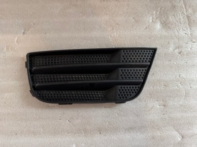 Ford fusion права решітка бампера фото №1