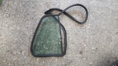 Стекло дверь правый задняя vw golf iii фото №1