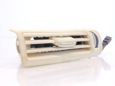 Решітка обдув ліва audi a8 d4 4g0819209g фото №1