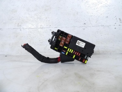 Opel astra k 1.4t коробка предохранителей 15533697-01 фото №1