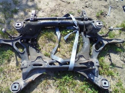 Porsche cayenne 4.5 v8 підрамник підрамник важелі фото №1