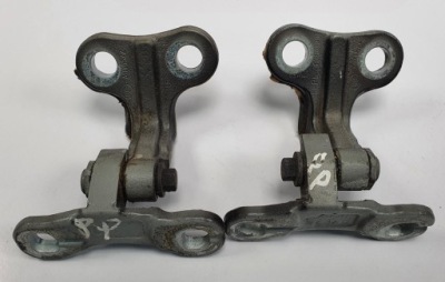 Петли дверь правый перед volvo v50 30784890 пара фото №1