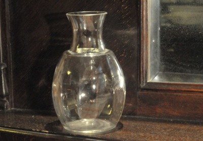 Ładny wazon z formowanego szkła jak Murano