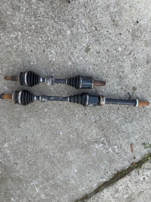 Приводной вал левая du32l toyota rav4 hybrid 15-18r фото №1