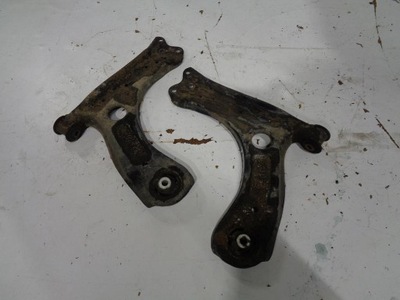 Важіль правий перед seat toledo iv 4 фото №1