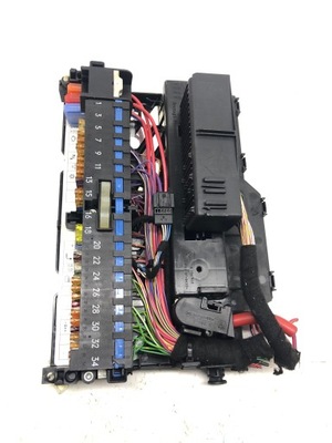 Модуль коробка запобіжників bmw 8364542 фото №1