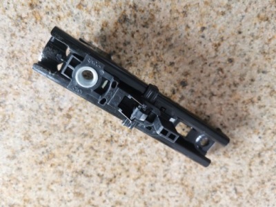 Повзунок регулювання поперечина vw passat b8 3c8857819a фото №1