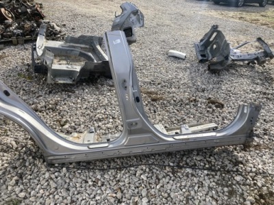 Поріг правий повний довгий блок двигуна середній toyota rav4 v 19- 1d6 фото №1