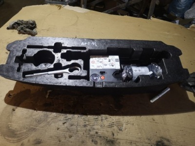 Mercedes a217 w217 компресор рідина вушко фото №1