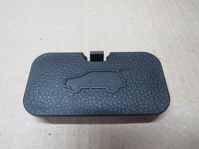 Kia sportage iii заглушка крышки багажника 812353u000 фото №1