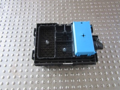 Trailblazer 4.2i 01 коробка корпус запобіжників фото №1