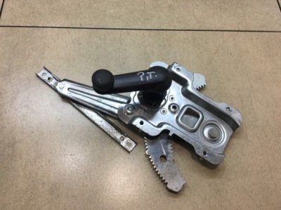 Підйомник скло задній правий nissan micra k12 03- фото №1