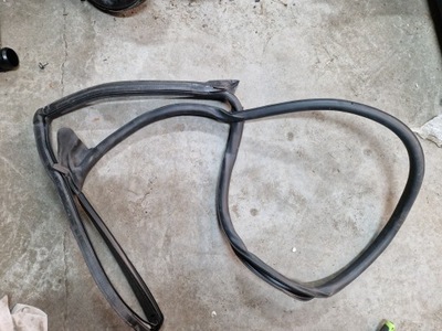 Audi q8 прокладка дверь левый задняя фото №1