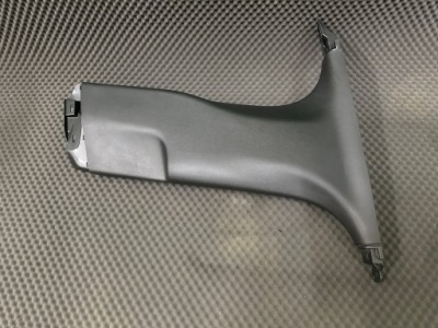 1494624-02-e обшивка стойка b правое tesla model y фото №1