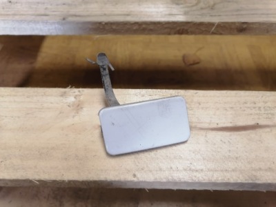 Renault clio 2 заглушка бампера задняя 7700410763 фото №1