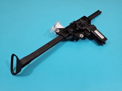 Podajnik поперечина безопасности правый перед mercedes e c207/ a207 306035299ad фото №1