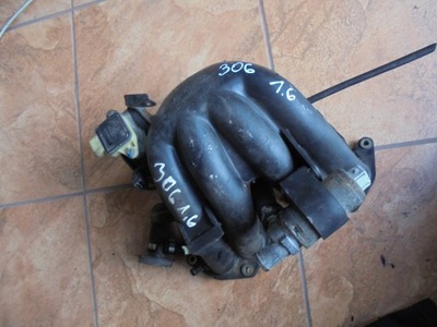 Коллектор всасывающий peugeot 306 1.6 фото №1