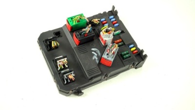 Коробка предохранителей модуль bsi e02-00 mg berlingo partner 206 9657999780 фото №1