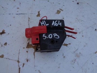 Клемма плюсовая mercedes ml w164 5.0 v8 фото №1