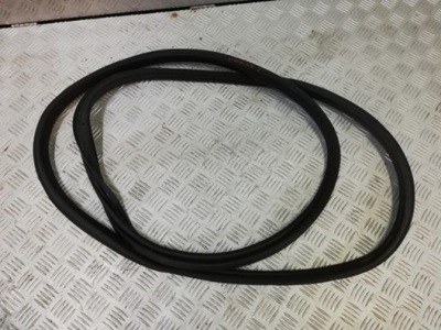 Opel mokka ii 2 прокладка крышки багажника задняя фото №1