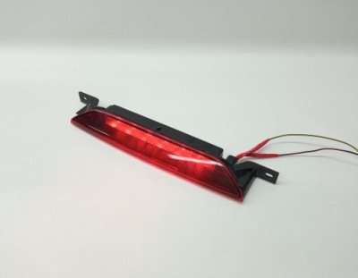 Світло стоп-сигнал jeep grand cherokee wk2 05303754af фото №1