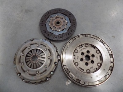 Citroen peugeot 1.2 thp зчеплення маховик з двома масами фото №1