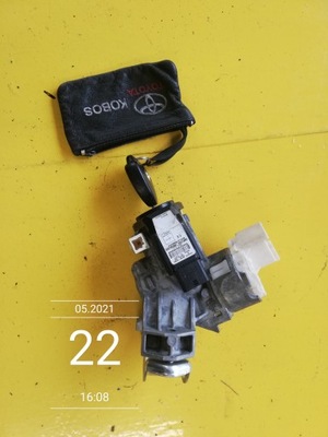 Yaris iii замок запалювання ключ замка запалювання 45020-0d04 фото №1